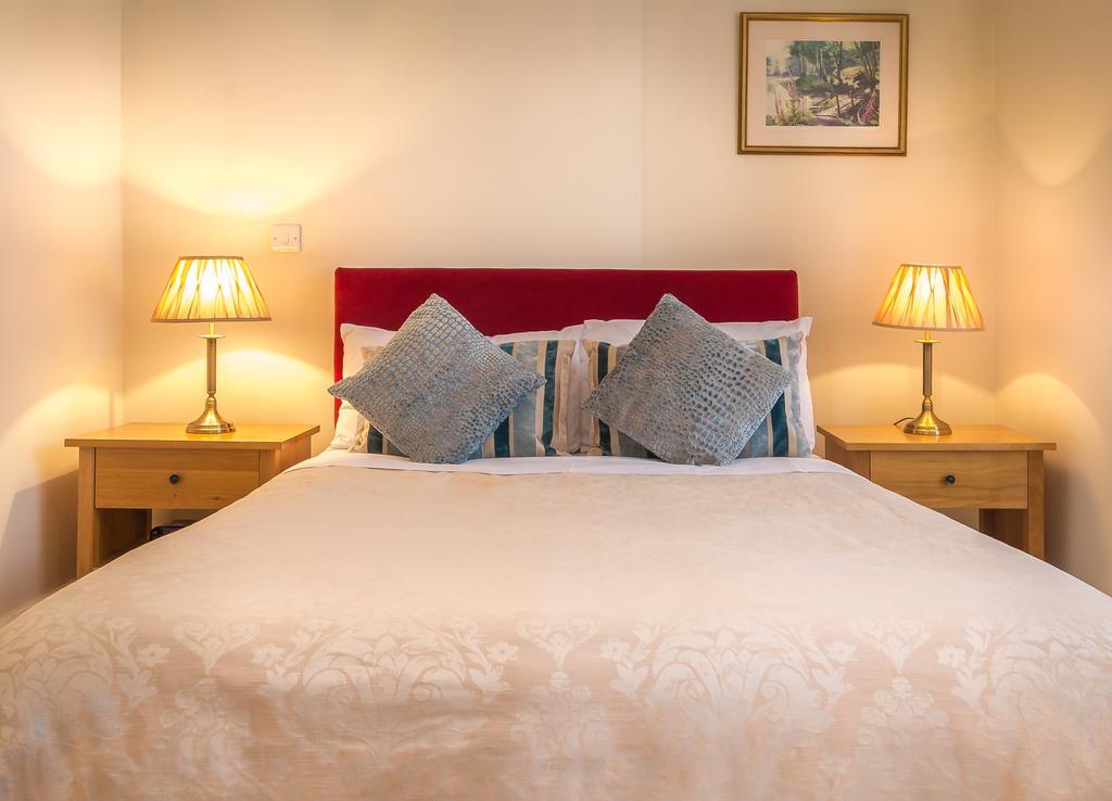 Villiers LodgeSurbiton エクステリア 写真