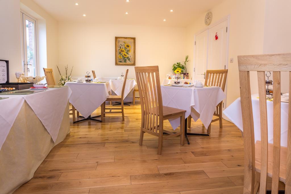 Villiers LodgeSurbiton エクステリア 写真