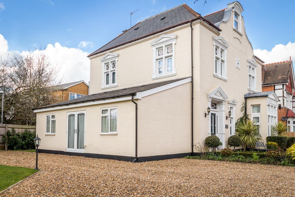 Villiers LodgeSurbiton エクステリア 写真